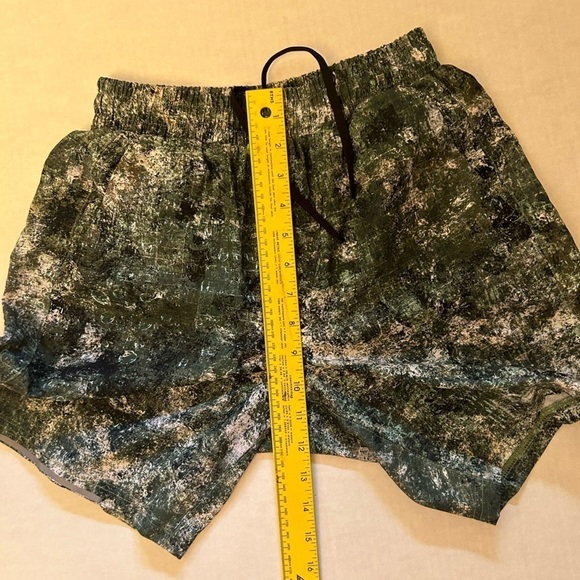 2XU Aero athletic lightweight stretch lined shorts w/front pockets. Sz-S. T14 - Picture 10 of 12